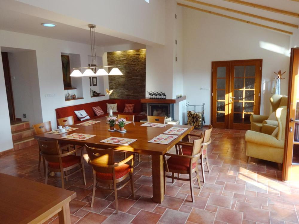 Apartmanovy Dum Bobruvka Экстерьер фото